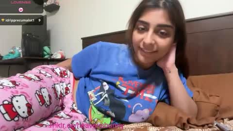 Snapshot of heavensbunny chatting on 02-10-26, 02:15 heaven the muslim slut online show from 02-10-26, 02:15
