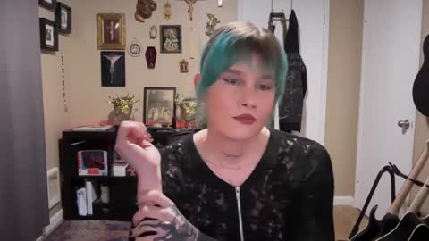 Snapshot of heavensentttt chatting on 12-02-24, 06:20 Saoirse online show from 12-02-24, 06:20