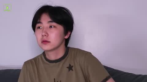 Snapshot of heejinwang chatting on 06-19-26, 04:28 HEEJIN online show from 06-19-26, 04:28