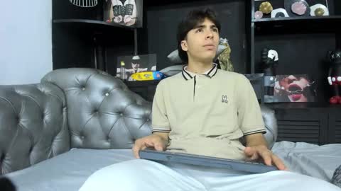 heellboy_ online show from 10-23-25, 07:56