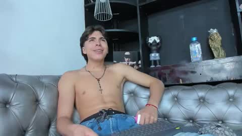 heellboy_ online show from 11-14-25, 04:00