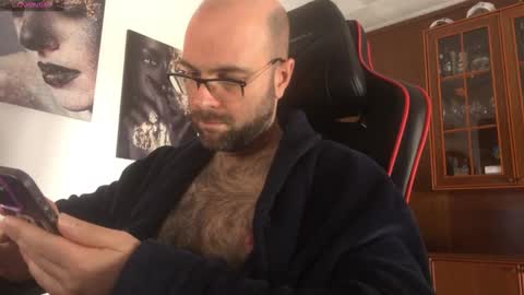 Snapshot of heels4funn chatting on 12-20-25, 02:24 Fran online show from 12-20-25, 02:24