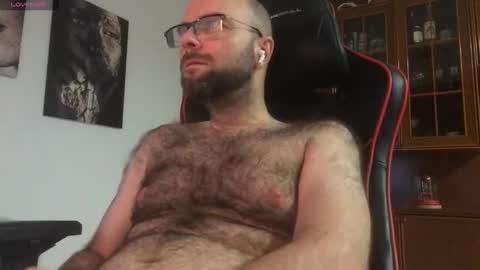 Snapshot of heels4funn chatting on 12-21-25, 02:30 Fran online show from 12-21-25, 02:30