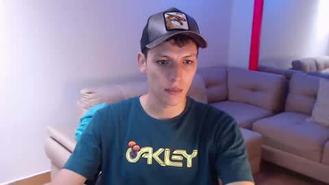 hefesto_69 online show from 01-08-25, 08:18