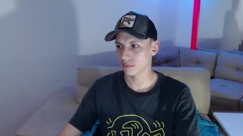 hefesto_69 online show from 03-05-25, 10:43