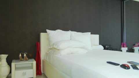 Helen online show from 12-28-24, 01:39