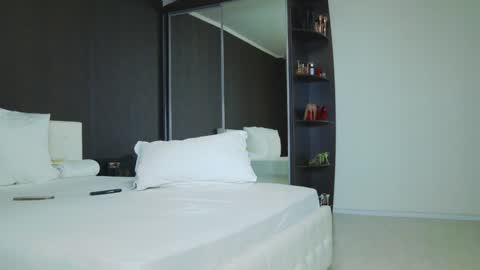 Helen online show from 01-07-25, 04:39