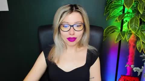 Snapshot of heidi_pleasure chatting on 11-10-25, 07:29 Heidi online show from 11-10-25, 07:29