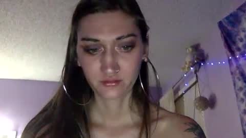 Heidi online show from 04-24-26, 02:58