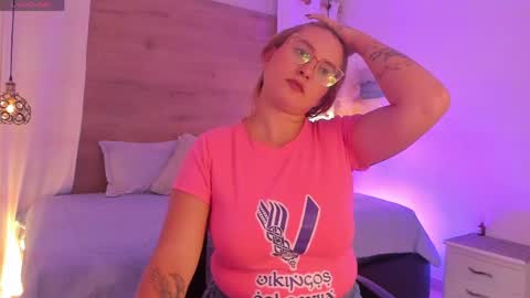 ANTARA REY online show from 04-01-26, 12:17