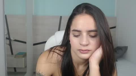 Heidy  online show from 02-13-25, 08:24