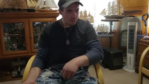 xxScubaStevexx online show from 04-08-26, 06:08