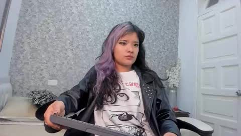 Hella online show from 09-19-25, 12:06