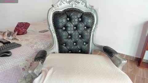 Hela   Independent model online show from 11-30-25, 05:28