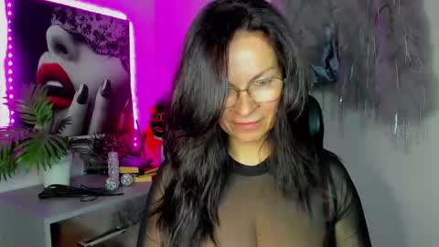 Helen online show from 04-18-26, 05:55