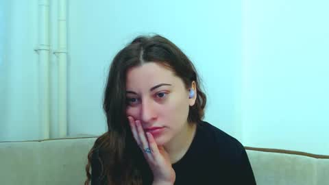 helen_adams_ online show from 02-23-25, 05:56