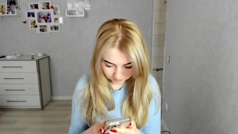 Snapshot of helen_angel_girl chatting on 02-07-26, 08:51 Helen sven online show from 02-07-26, 08:51