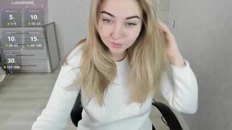 Snapshot of helen_angel_girl chatting on 02-09-26, 08:18 Helen sven online show from 02-09-26, 08:18