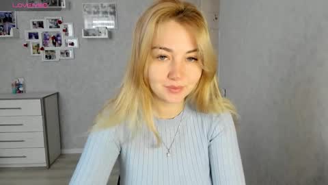 Snapshot of helen_angel_girl chatting on 03-12-26, 05:24 Helen sven online show from 03-12-26, 05:24