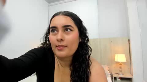 Snapshot of helen_herrera chatting on 03-18-26, 03:42 Helen online show from 03-18-26, 03:42