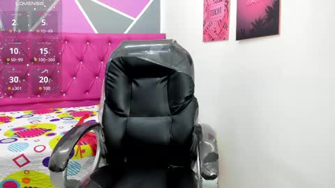 Helen online show from 02-20-25, 08:58