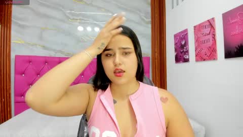 Snapshot of helen_russoo chatting on 04-26-26, 05:43 Helen online show from 04-26-26, 05:43