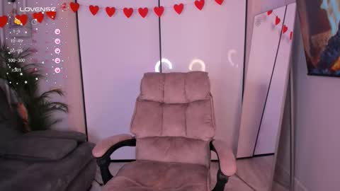 Helen online show from 03-08-26, 03:27