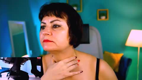 helenbeler online show from 11-18-25, 05:01