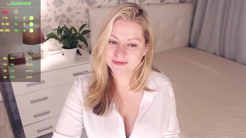 Snapshot of helenbonham chatting on 12-03-24, 04:58 Helena Bonham online show from 12-03-24, 04:58