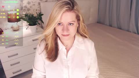 Snapshot of helenbonham chatting on 12-07-24, 06:10 Helena Bonham online show from 12-07-24, 06:10