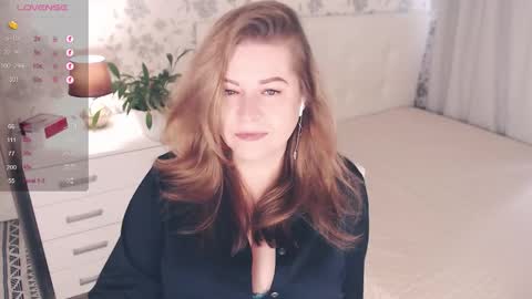 Snapshot of helenbonham chatting on 09-24-25, 11:46 Helena Bonham online show from 09-24-25, 11:46