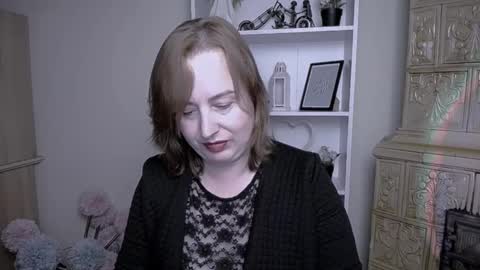 Helen online show from 10-10-25, 06:56