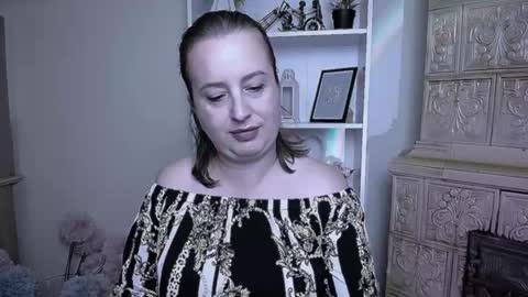 Helen online show from 10-16-25, 07:20