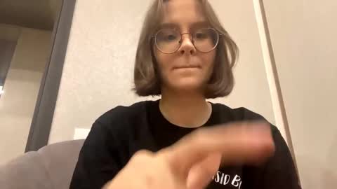 Vicky online show from 04-19-26, 08:00