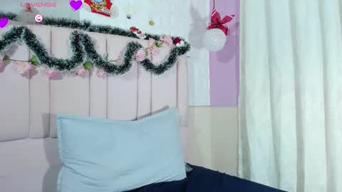 helenn online show from 12-14-25, 04:51