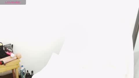 helennamartinez online show from 12-20-24, 05:47