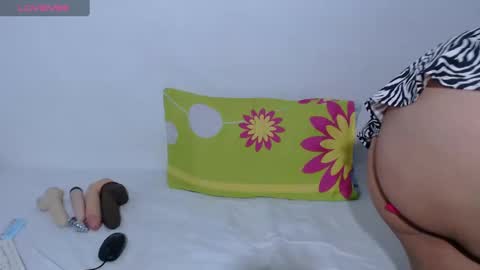 helennamartinez online show from 02-09-25, 06:01