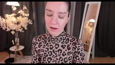 Helen online show from 02-19-25, 03:28