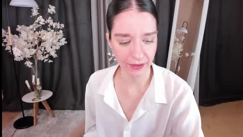 Helen online show from 03-07-25, 02:46