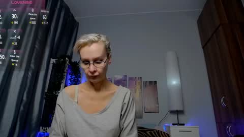 Snapshot of helgahimmele chatting on 01-29-25, 03:54 Helga online show from 01-29-25, 03:54