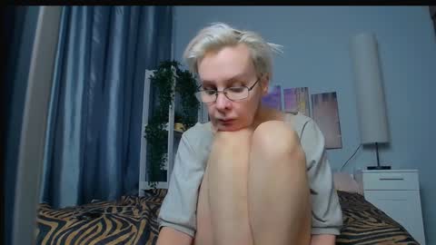 Snapshot of helgahimmele chatting on 02-01-25, 07:36 Helga online show from 02-01-25, 07:36