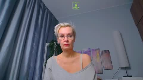 Snapshot of helgahimmele chatting on 02-14-25, 09:56 Helga online show from 02-14-25, 09:56