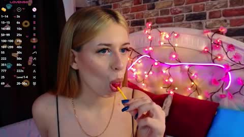 Bonnie3 online show from 11-18-25, 09:03