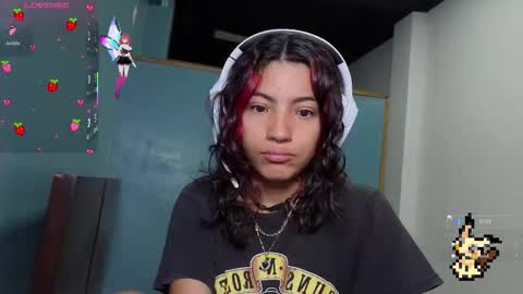 Helia Transfem and Amy online show from 10-13-25, 04:51