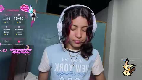 Helia Transfem and Amy online show from 10-28-25, 02:15