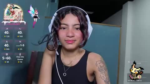 Helia Transfem and Amy online show from 11-14-25, 01:48