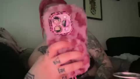 Snapshot of hell0kittyblood chatting on 02-20-25, 09:09 Bunnie Rotz online show from 02-20-25, 09:09