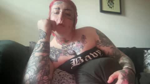 Snapshot of hell0kittyblood chatting on 02-23-25, 09:16 Bunnie Rotz online show from 02-23-25, 09:16