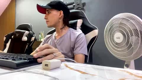 Eros online show from 01-14-25, 12:22