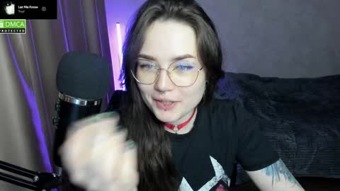 Red online show from 12-23-24, 05:43